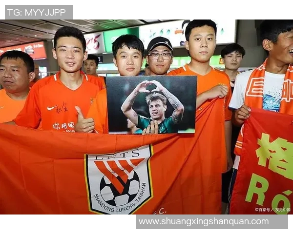 绰号恐龙的足球明星如何在绿茵场上展现无与伦比的实力与魅力