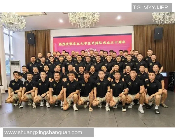 章丘足球明星名单及其精彩瞬间照片展示让你领略足球魅力与风采