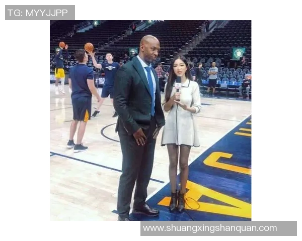 明星与篮球明星亲密合影瞬间展现友谊与魅力的完美交融